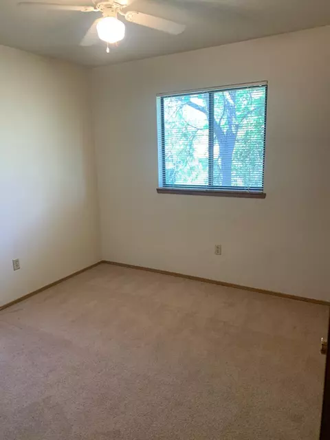 4454 Swallowtail Ct, Redding, CA 96003 photo 11