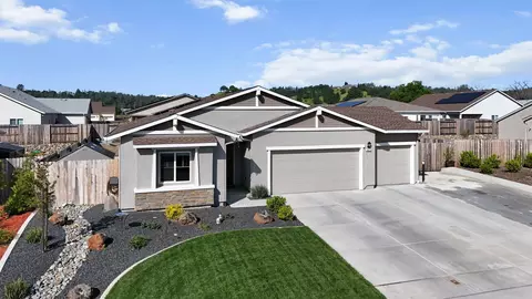 3823 Patsy Dr, Redding, CA 96001 photo 1