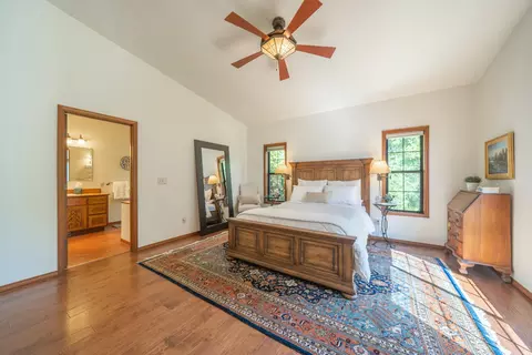 Bedroom - 15384 Prospect Dr, Redding, CA 96001 photo 2 of 8