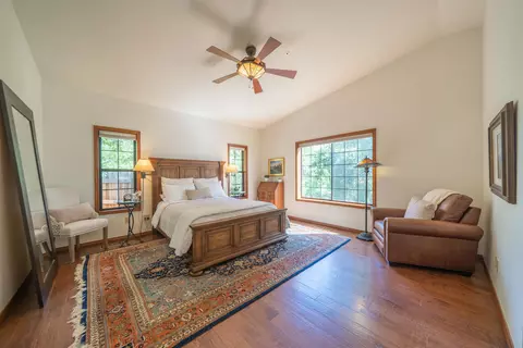 Bedroom - 15384 Prospect Dr, Redding, CA 96001 photo 1 of 8