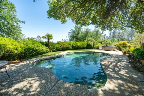 Exterior - 15384 Prospect Dr, Redding, CA 96001 photo 12 of 53