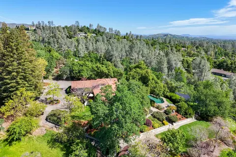 View/Area - 15384 Prospect Dr, Redding, CA 96001 photo 1 of 4