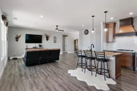 Entry Way - 6842 Nedra Ln, Anderson, CA 96007 photo 2 of 2