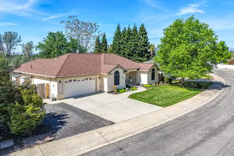 3845 Sunglow Dr, Redding, CA 96001
