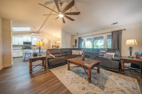 3845 Sunglow Dr, Redding, CA 96001 photo 9