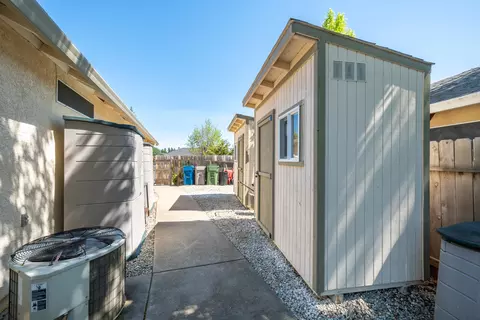 3845 Sunglow Dr, Redding, CA 96001 photo 37