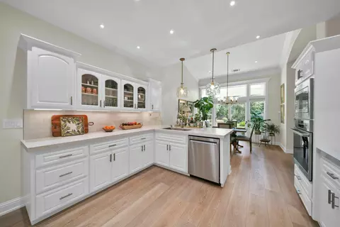 Kitchen - 4045 Mt Whitney Way, Redding, CA 96002 photo 7 of 8
