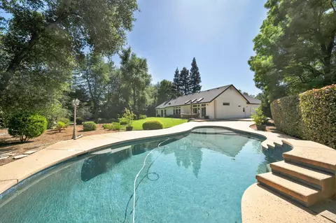 Exterior - 4045 Mt Whitney Way, Redding, CA 96002 photo 9 of 25