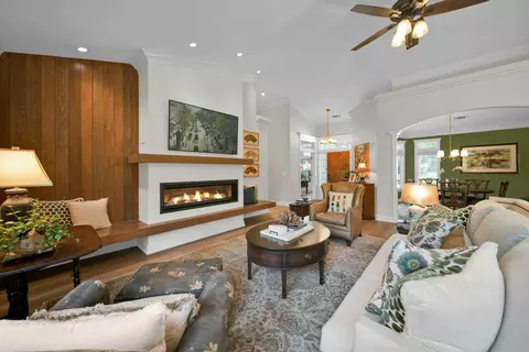 Living - 4045 Mt Whitney Way, Redding, CA 96002 photo 3 of 6
