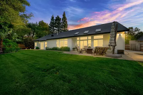 Exterior - 4045 Mt Whitney Way, Redding, CA 96002 photo 23 of 25