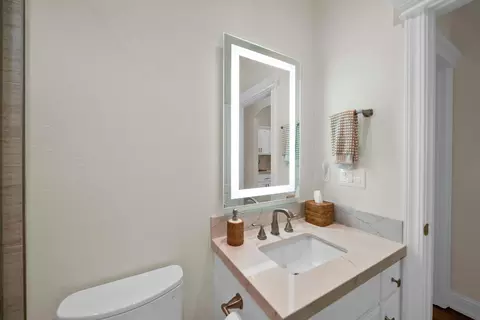 Bath - 4045 Mt Whitney Way, Redding, CA 96002 photo 3 of 8