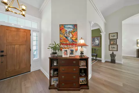 Entry Way - 4045 Mt Whitney Way, Redding, CA 96002 photo 1 of 3