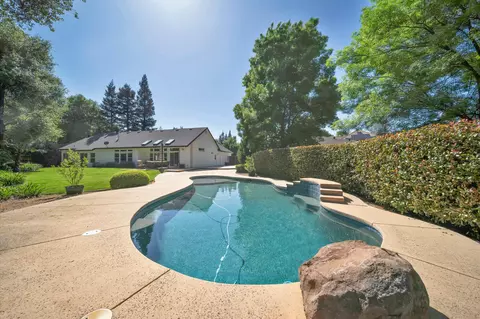 Exterior - 4045 Mt Whitney Way, Redding, CA 96002 photo 10 of 25