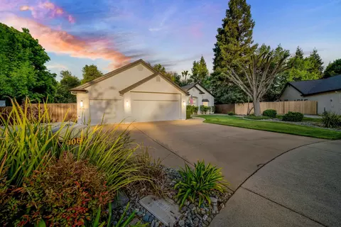Exterior - 4045 Mt Whitney Way, Redding, CA 96002 photo 22 of 25