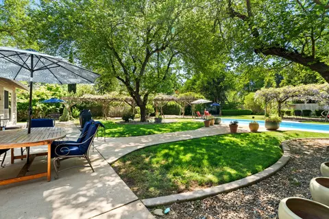 6860 Riata Dr, Redding, CA 96002 photo 29