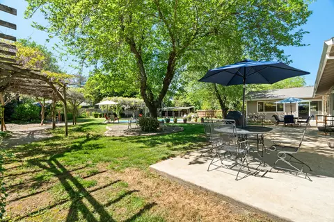 6860 Riata Dr, Redding, CA 96002 photo 32