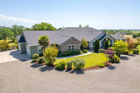 21750 Los Altos Dr, Palo Cedro, CA 96073