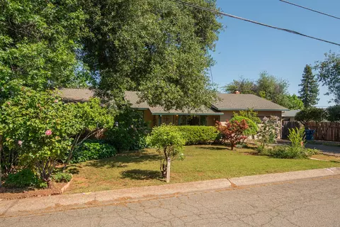 1252 De Moll Dr, Redding, CA 96002 photo 8