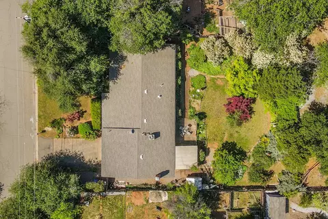 1252 De Moll Dr, Redding, CA 96002 photo 5