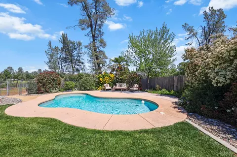16690 Dorvel Ln, Anderson, CA 96007 photo 2
