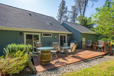 Exterior - 9086 Simmons Rd, Redding, CA 96001 photo 6 of 6