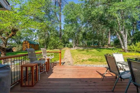 Exterior - 9086 Simmons Rd, Redding, CA 96001 photo 5 of 6
