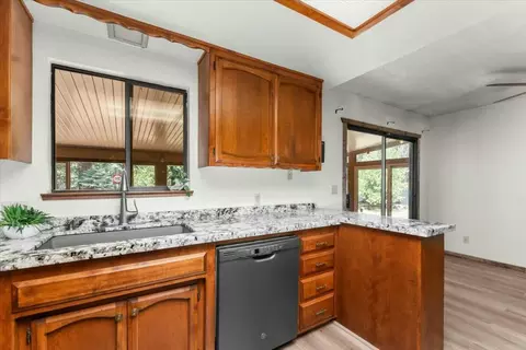 Kitchen - 7650 Pineview Rd, Shingletown, CA 96088 photo 5 of 6