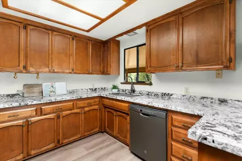 Kitchen - 7650 Pineview Rd, Shingletown, CA 96088 photo 4 of 6