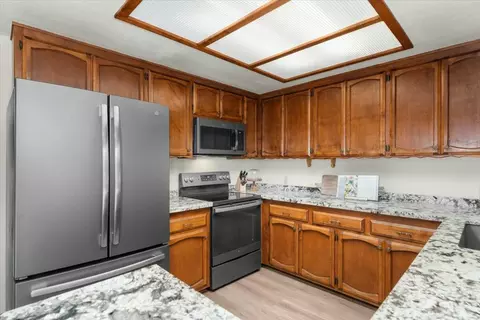 Kitchen - 7650 Pineview Rd, Shingletown, CA 96088 photo 1 of 6