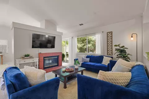 Living - 1041 Grouse Dr, Redding, CA 96003 photo 1 of 8