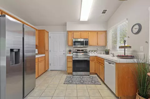 Kitchen - 1041 Grouse Dr, Redding, CA 96003 photo 1 of 5