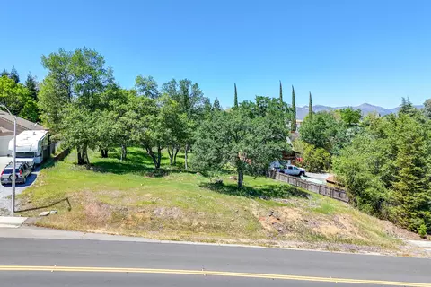 1444 Lakeside Dr, Redding, CA 96001 photo 3