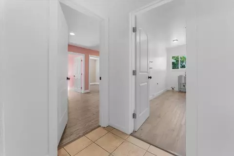 Entry Way - 20846 Clairvaux Ln, Redding, CA 96003 photo 2 of 2