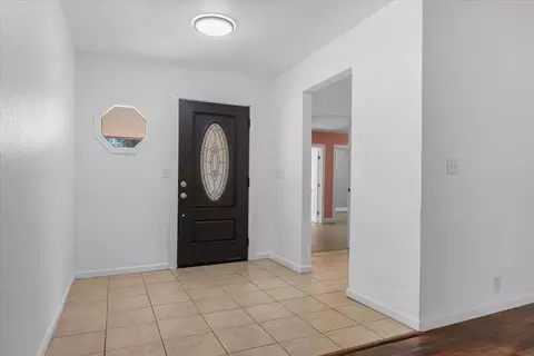 Entry Way - 20846 Clairvaux Ln, Redding, CA 96003 photo 1 of 2