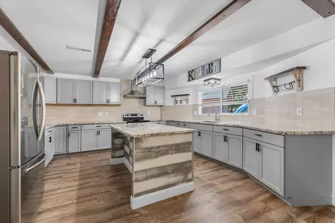 Kitchen - 20846 Clairvaux Ln, Redding, CA 96003 photo 1 of 4
