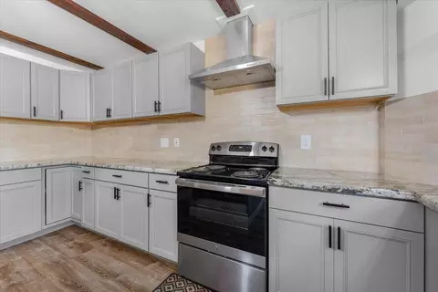 Kitchen - 20846 Clairvaux Ln, Redding, CA 96003 photo 4 of 4