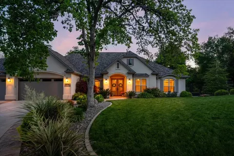 16565 Celtic Ct, Redding, CA 96001