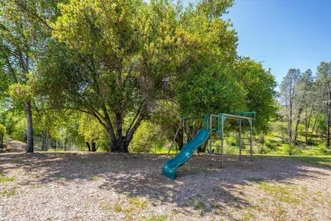 16565 Celtic Ct, Redding, CA 96001 photo 20
