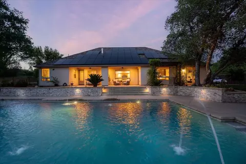 16565 Celtic Ct, Redding, CA 96001 photo 3