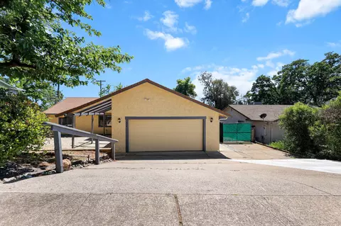 2831 Camulos Way, Redding, CA 96002 photo 2