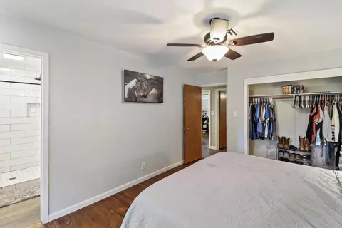 Bedroom - 5201 Woodview Dr, Redding, CA 96002 photo 5 of 5