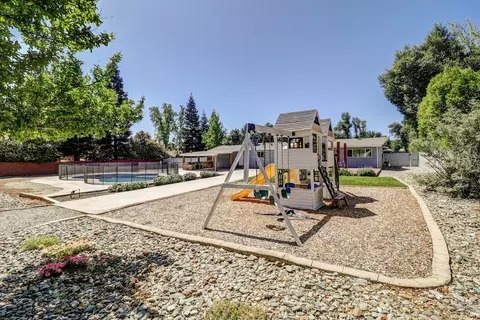 Exterior - 5201 Woodview Dr, Redding, CA 96002 photo 8 of 13