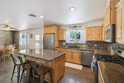 Kitchen - 5201 Woodview Dr, Redding, CA 96002 photo 2 of 2