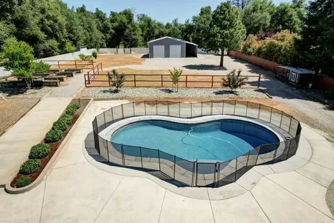 Exterior - 5201 Woodview Dr, Redding, CA 96002 photo 1 of 13