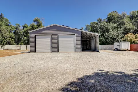 Exterior - 5201 Woodview Dr, Redding, CA 96002 photo 6 of 13
