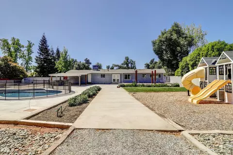 Exterior - 5201 Woodview Dr, Redding, CA 96002 photo 9 of 13