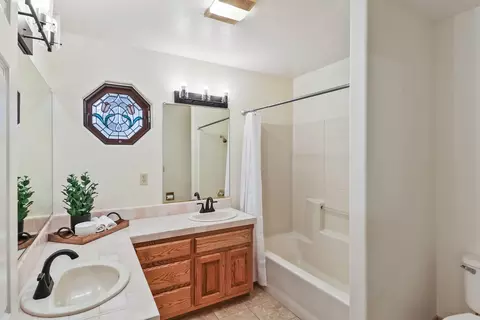 Bath - 4420 Brittany Dr, Redding, CA 96002 photo 3 of 3