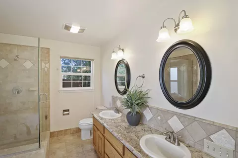 Bath - 4420 Brittany Dr, Redding, CA 96002 photo 2 of 3