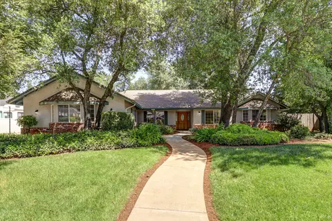 4420 Brittany Dr, Redding, CA 96002