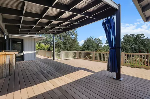 Exterior - 605 Oleta Dr, Redding, CA 96003 photo 5 of 12